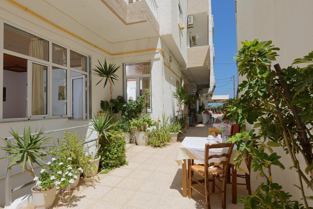 Zorbas Hotel Chersonissos Buitenkant foto